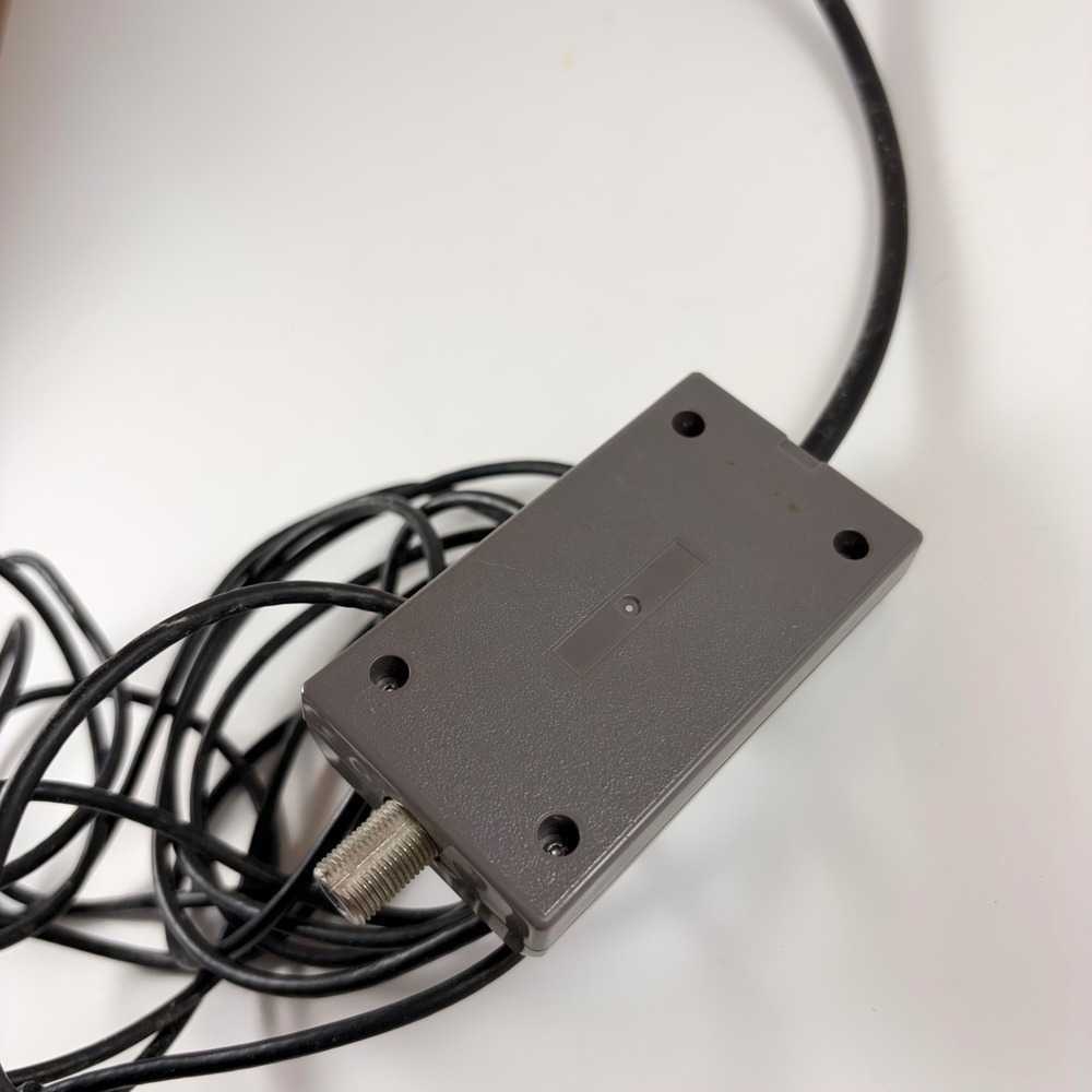 Vintage Nintendo RF Switch NES-003 Adapter for NES SNES Control Deck Grey - Picture 5 of 5